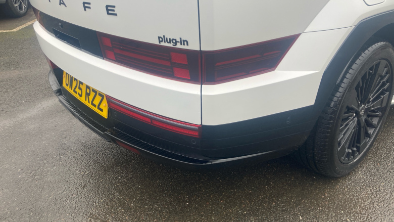 Hyundai SANTA FE 1.6 TGDi PHEV Calligraphy 5dr 4WD Auto [6 Seats] Estate